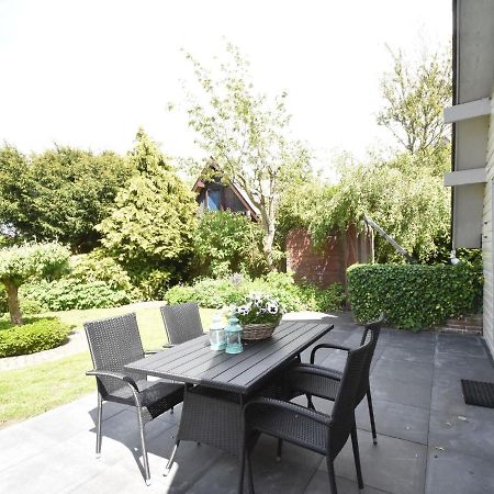 Balmy Holiday Home In Tuitjenhorn With Fenced Garden Kültér fotó