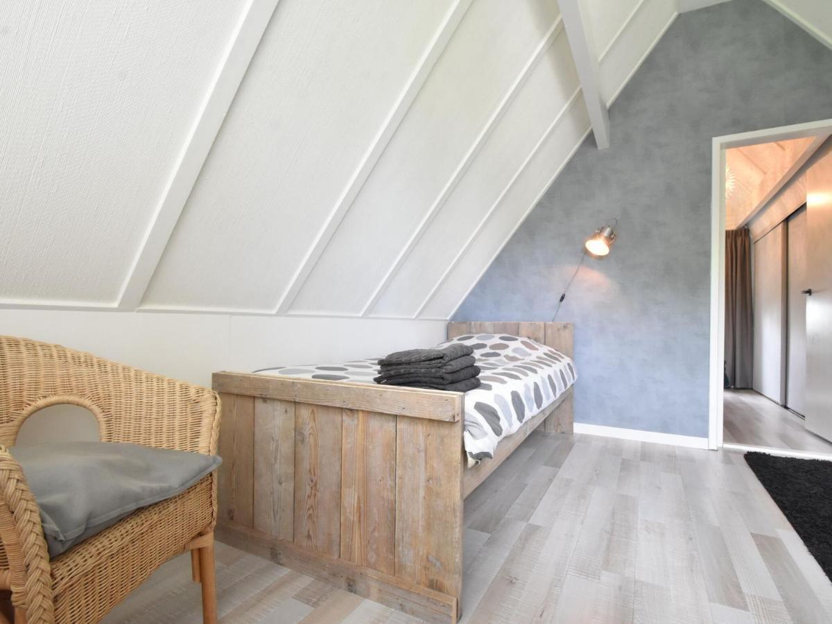 Balmy Holiday Home In Tuitjenhorn With Fenced Garden Kültér fotó
